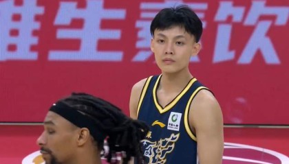 开云娱乐-伤势不乐观，依旧去报到！杜锋爱徒好样的，郭士强会留下他吗？